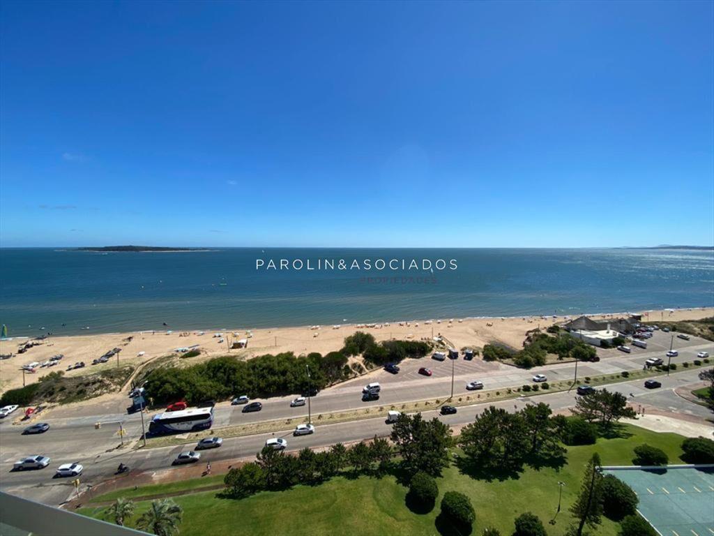 Hermoso apartamento en venta en piso alto en del