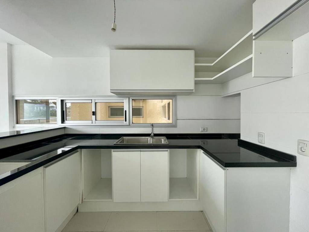 Hermoso apartamento de dos dormitorios frente al mar!