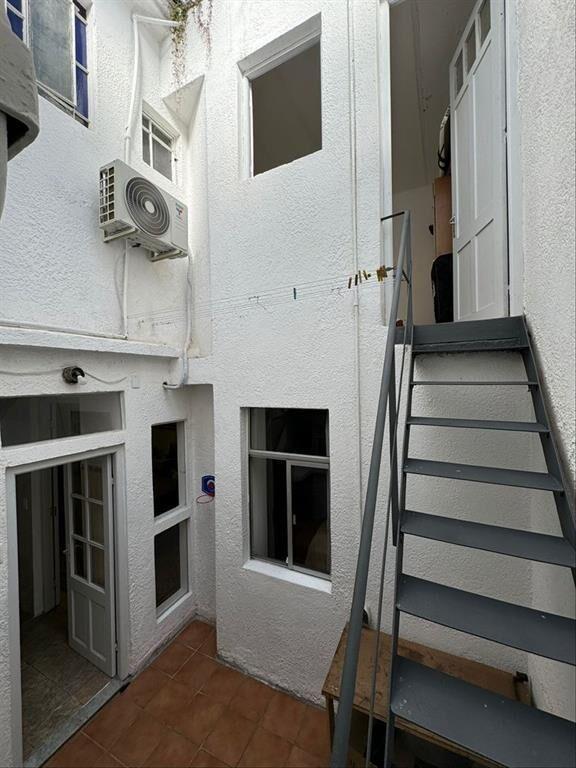 2 DORMITORIOS Y SERVICIO CASA PH CORDÓN SUR