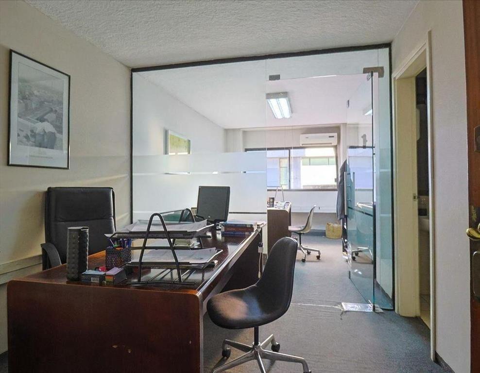 Venta de Edificio en Cerrito y Zabala 7 pisos mas subsuelo