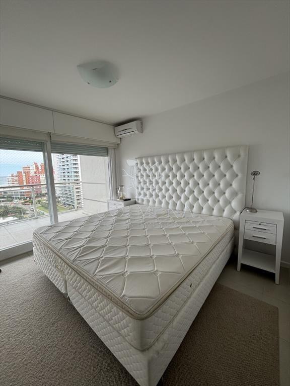 Apartamento en Punta del Este, Brava