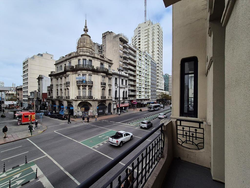 ALQUILER - OFICINAS - CENTRO - EDIFICIO de TRES PISOS -