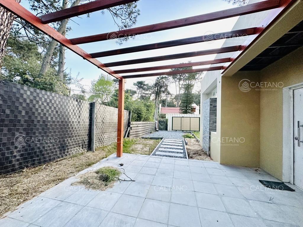 Venta PH 2 dormitorios Pinares Punta del Este
