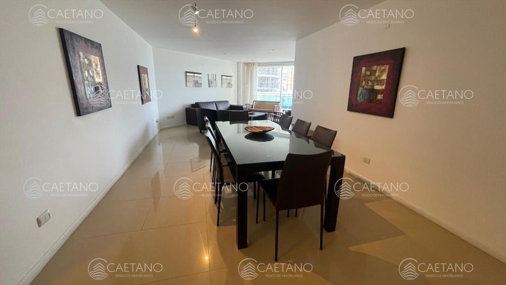 Apartamento en zona Brava