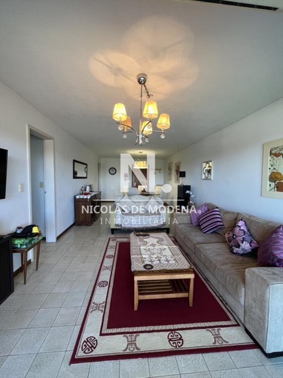 Departamento de 2 dormitorios en venta en Punta R
