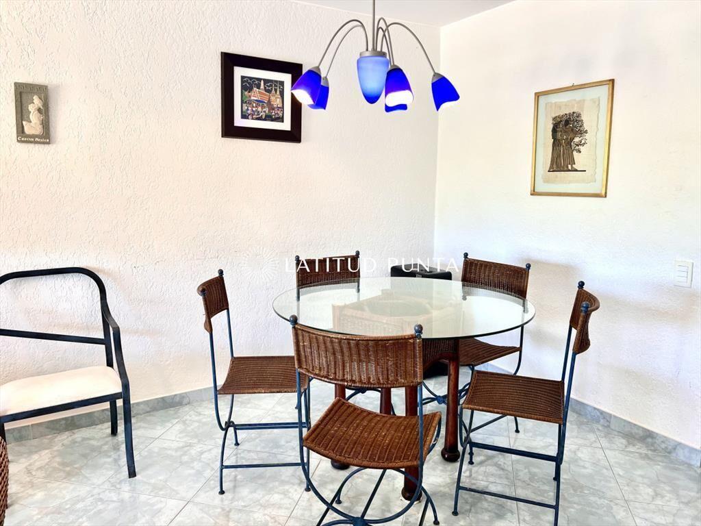 Apartamento 2 dormitorios mas dependencia. Mansa