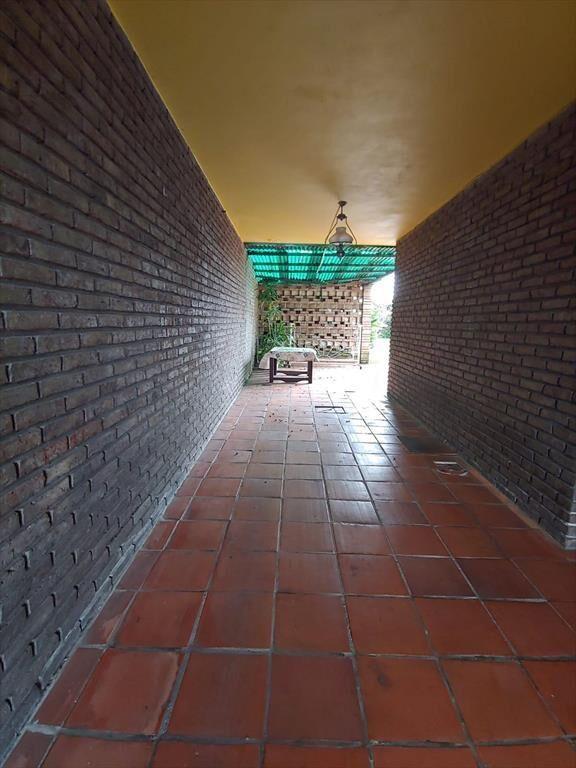 Casa en venta 3 dorm. 2 baños patio y barbacoa c/ cocher...
