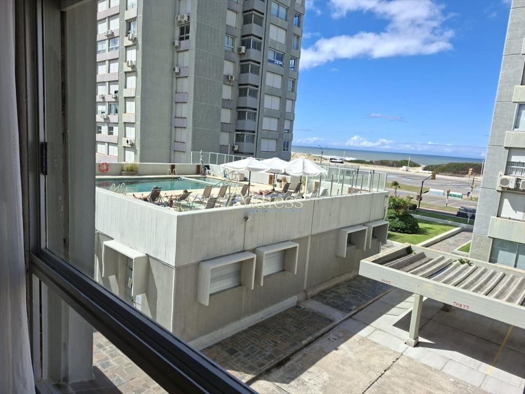 apartamento en venta zona Brava