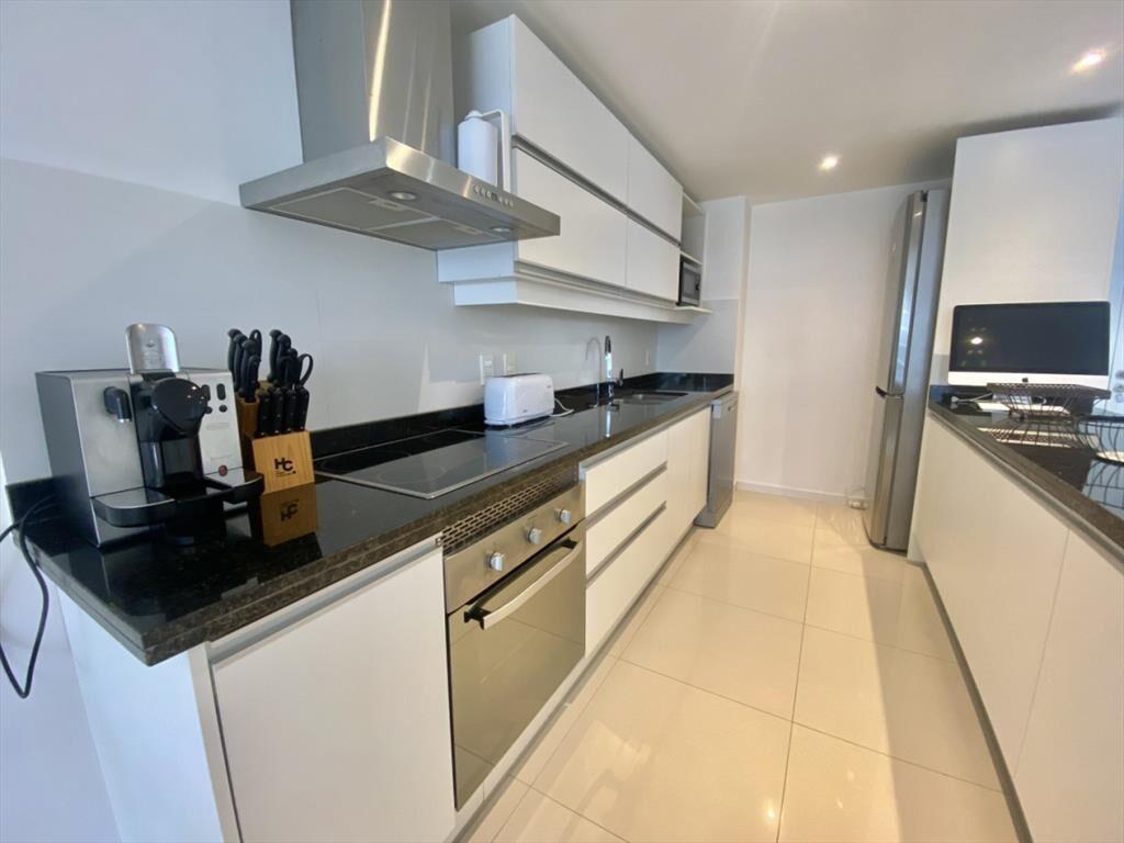 VENTA APARTAMENTO DE 3 DORMITORIOS EN EDIFICIO