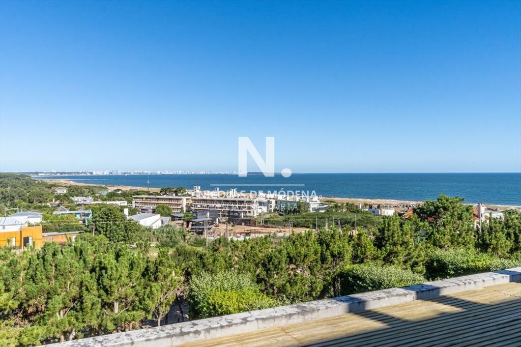 Vende Exclusivo apartamento de 3 dormitorios con