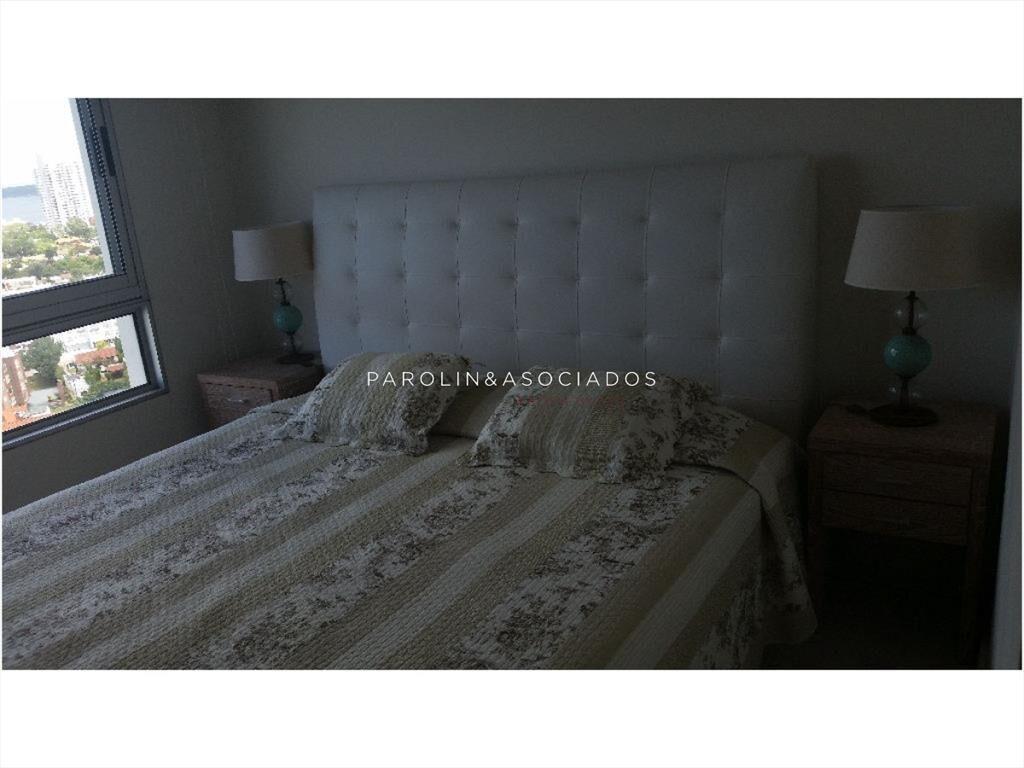 Apartamento en venta en Torre Ocean Drive, Punta