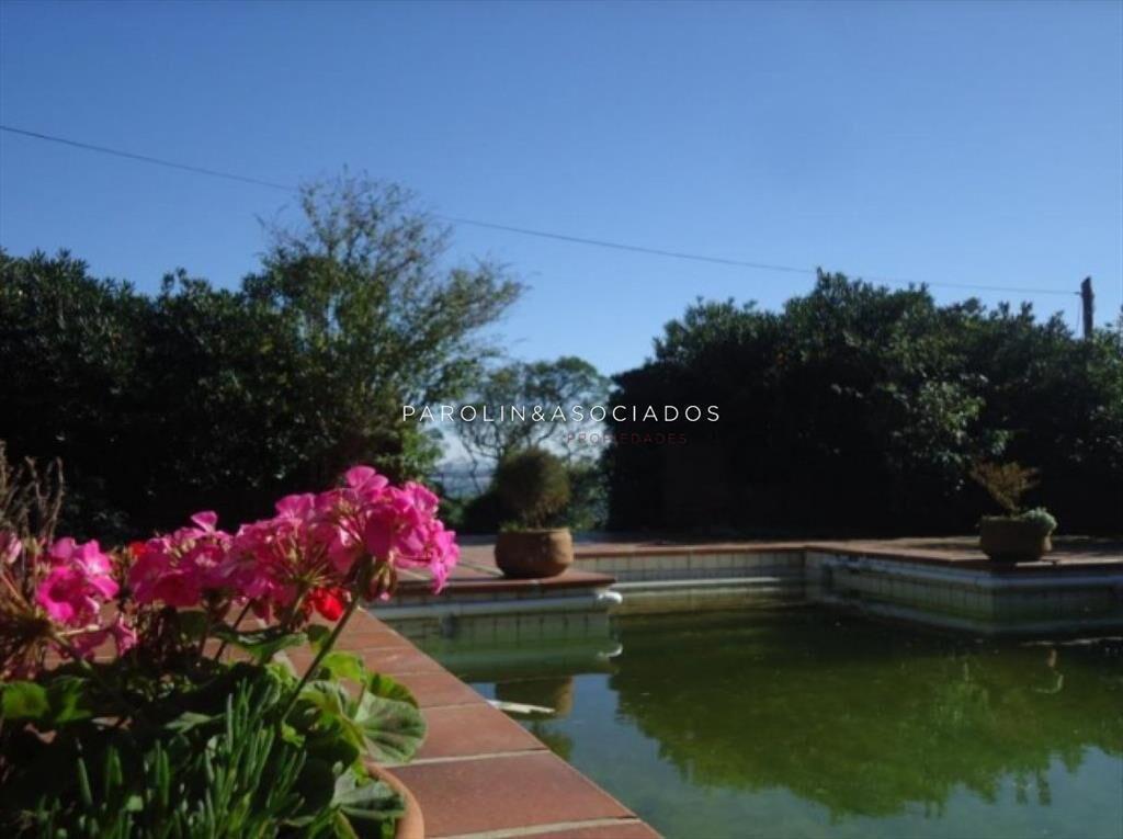 Venta de hermosa casa de 4 dormitorios en Punta Ballena