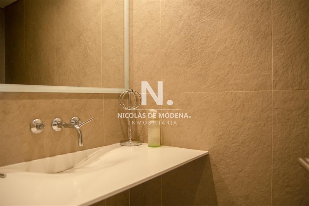 Departamento de 3 dormitorios con parrillero en
