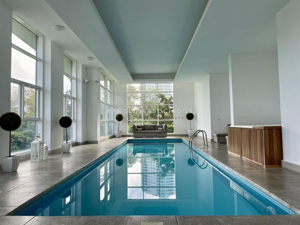 Apartamento en venta de 1 dormitorio en Torre One, Punta de