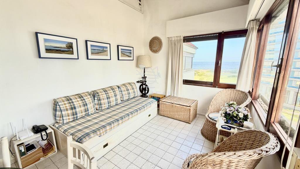 Imperdible primera linea frente a playa brava !!!
