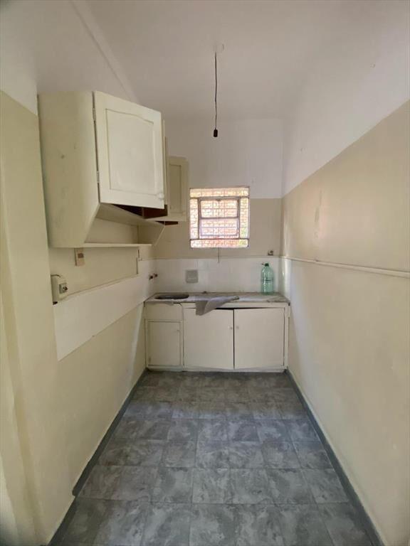 VENTA CASA PH 3 DORMITORIOS, AMPLIO TERRENO PARA EDIFICAR.