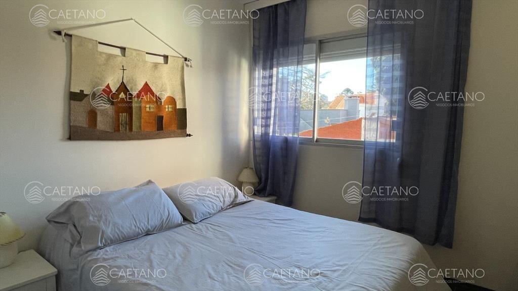 Venta de apartamento de dos dormitorios en Playa
