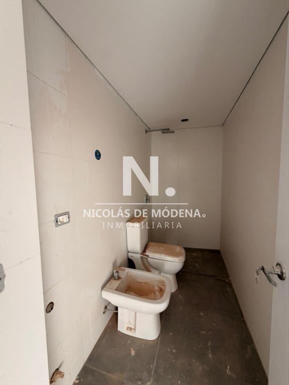 VENDE DEPTO DE 1 DORMITORIO CON PARRILLERO