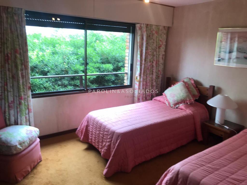 Apartamento en venta de 4 dormitorios en Sea del