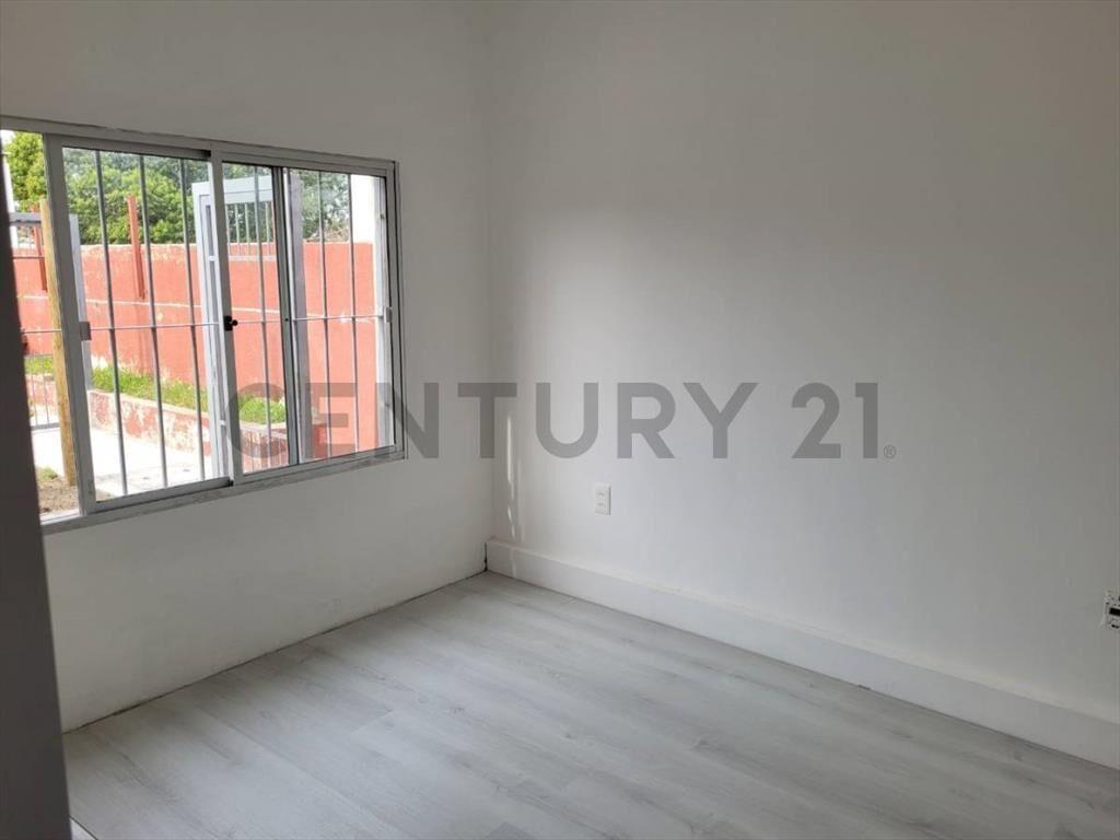 ALQUILER APARTAMENTO TIPO CASA, 2 DORMITORIOS, JARDÍN ANT...