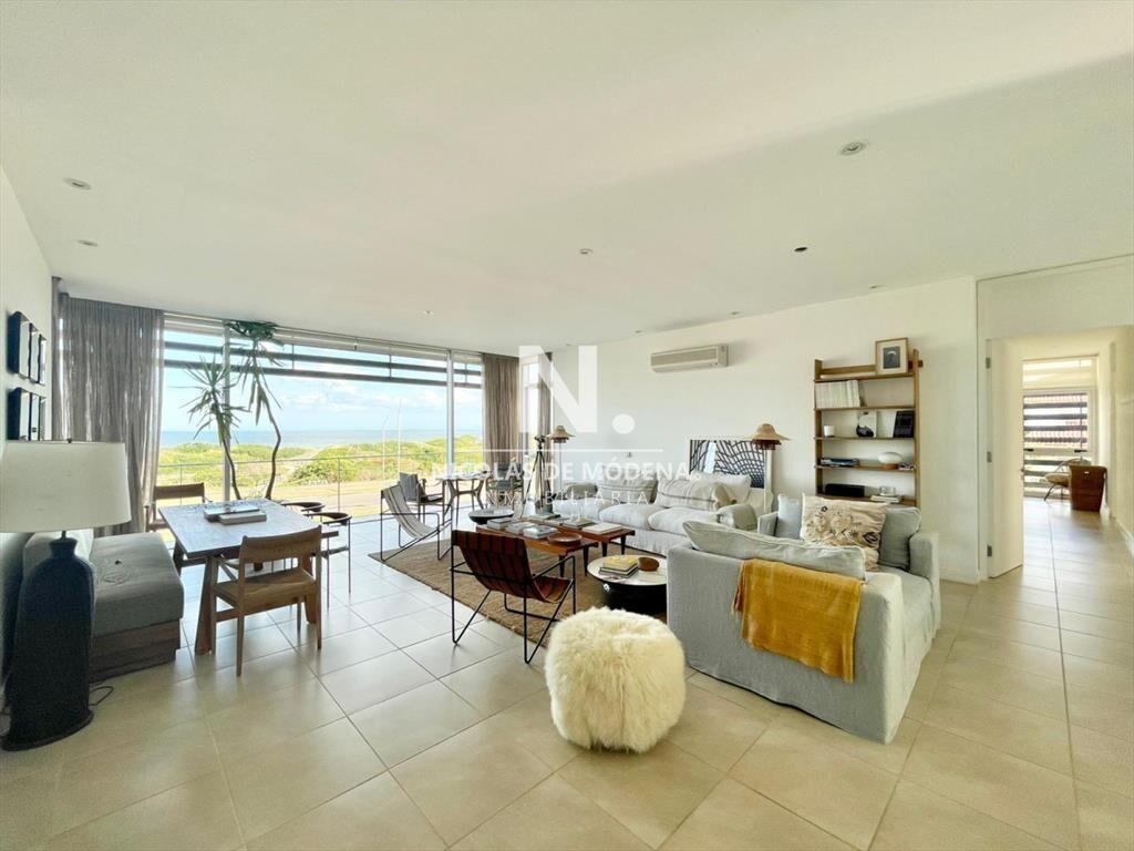Apartamento en Alquiler Playa Brava Primera Fila