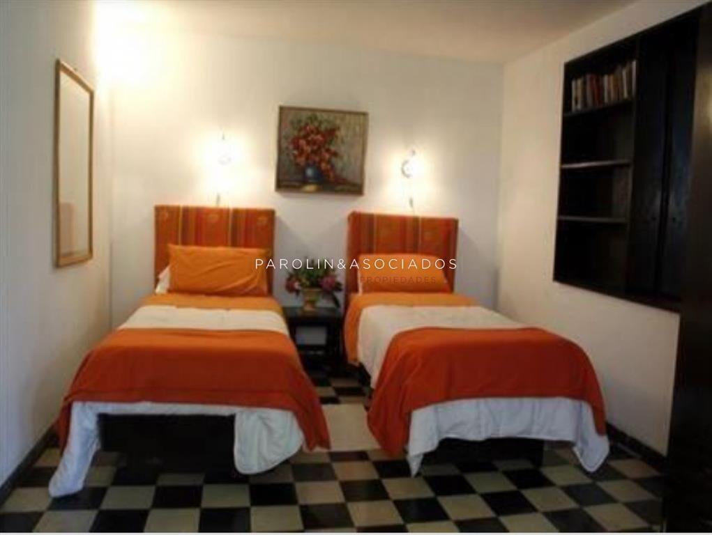 Venta de casa de 6 dormitorios en zona exclusiva de Punta d