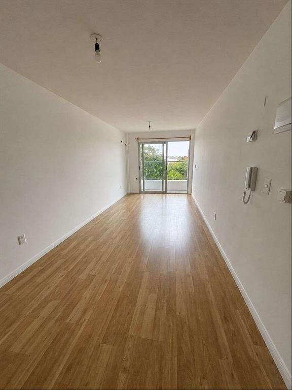 MONOAMBIENTE EN VENTA AL FRENTE CON BALCÓN