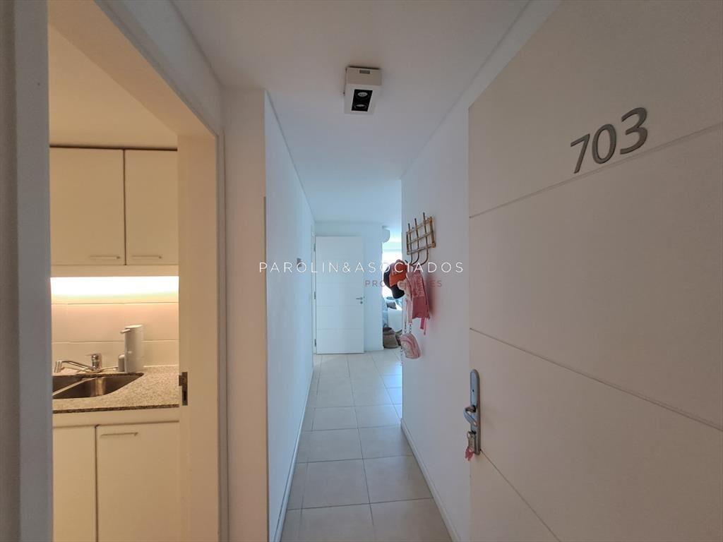 Vende apartamento de 3 dormitorios y excelentes
