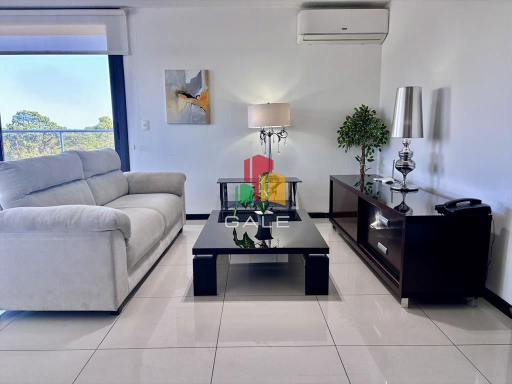 Divino apartamento en venta de 3 dormitorios