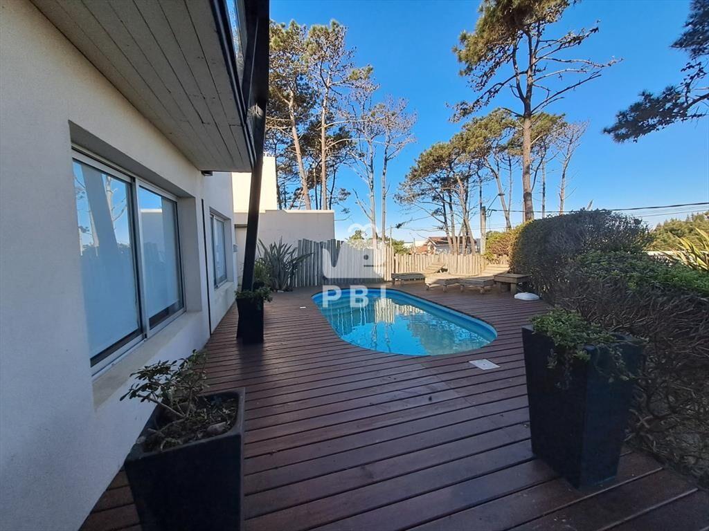 Venta de casa 6 dormitorios en la Barra  - Ref :