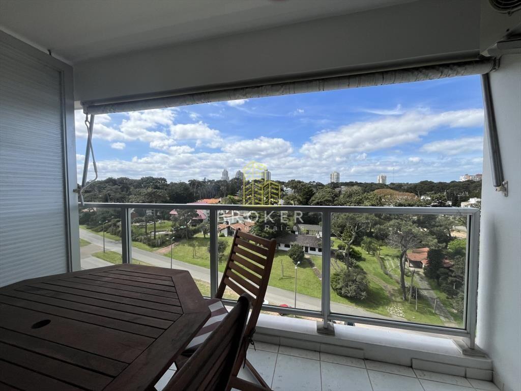 Apartamento de 2 dormitorios en Alquiler de en