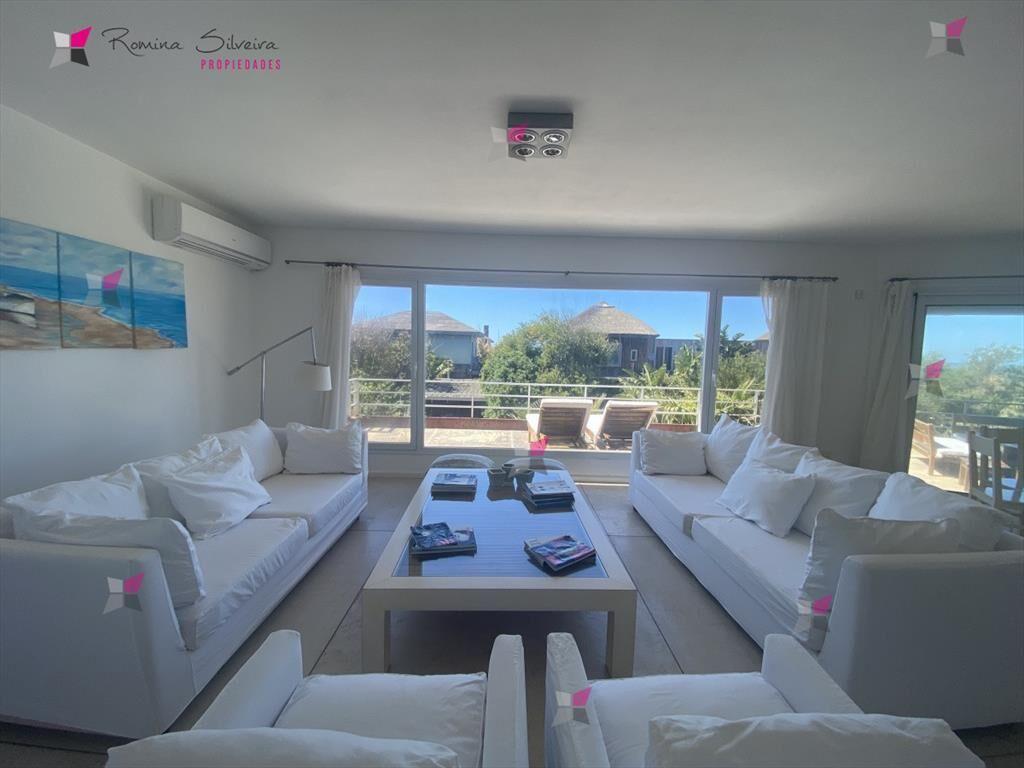 Casa en alquiler de temporada - Punta Piedras