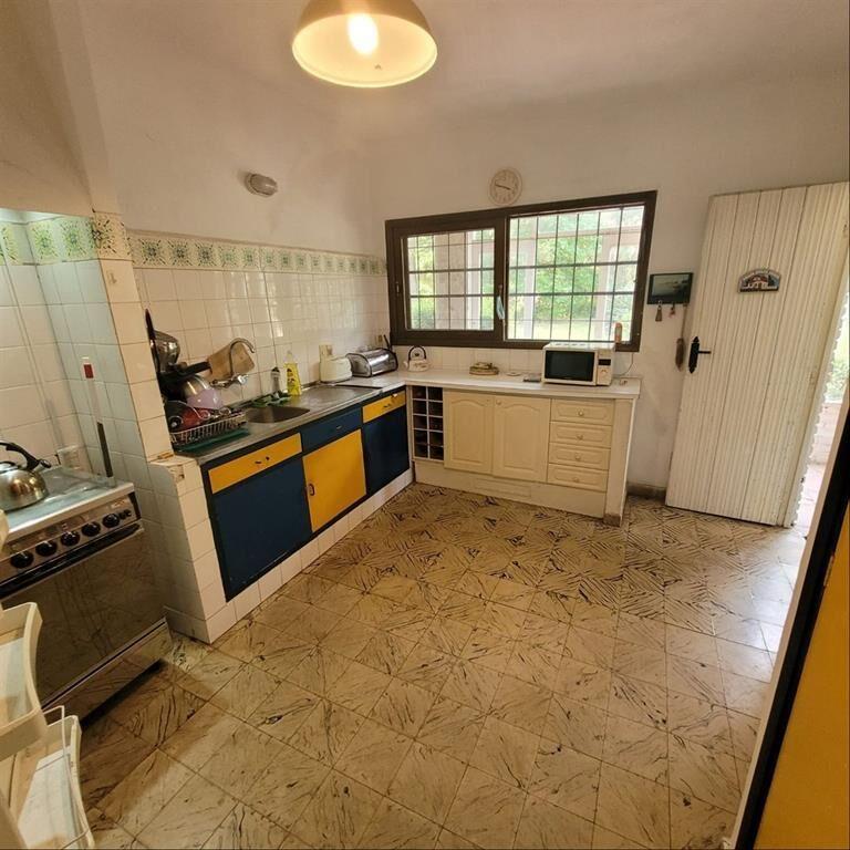 EN 2 PADRONES 4 dormitorios 3 baños Casa Venta La Floresta