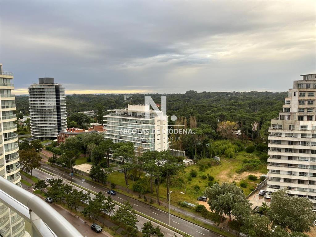 Alquiler Anual 3 dormitorios en Punta del Este