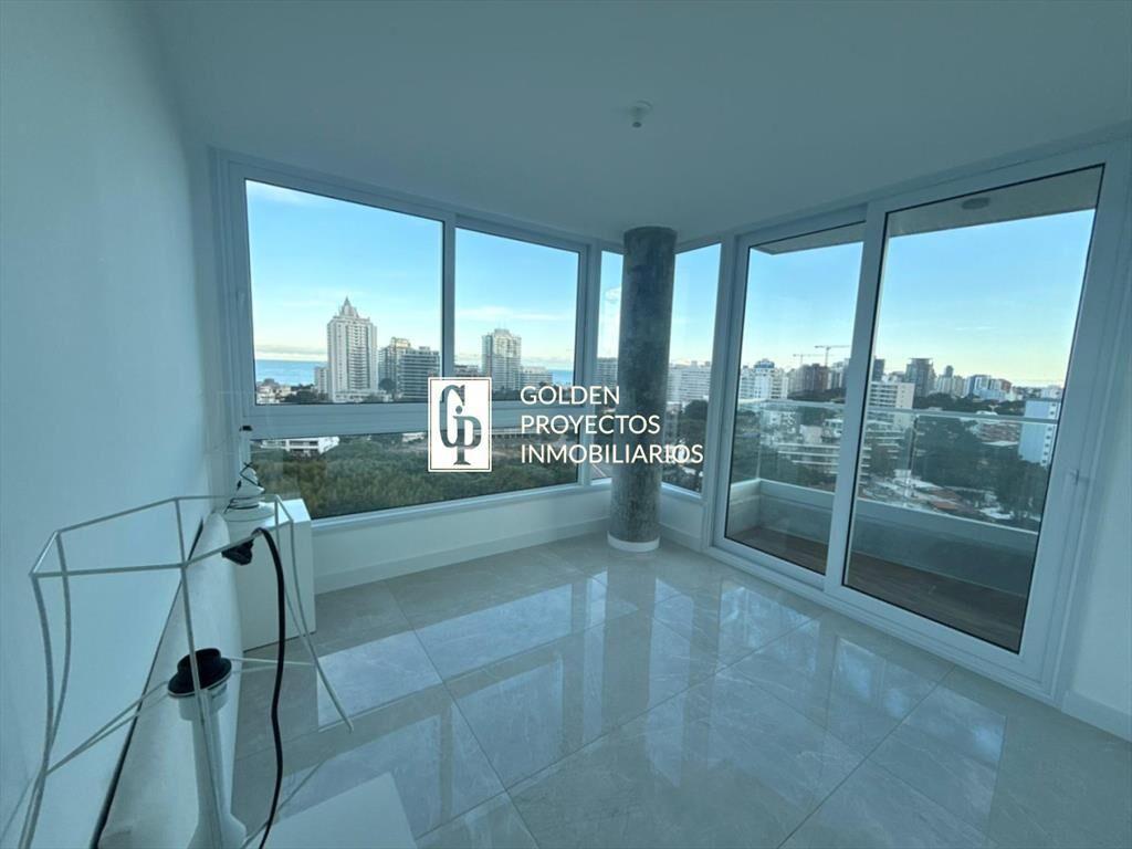 Apartamento en Venta 3 dormitorios 2 baños Punta