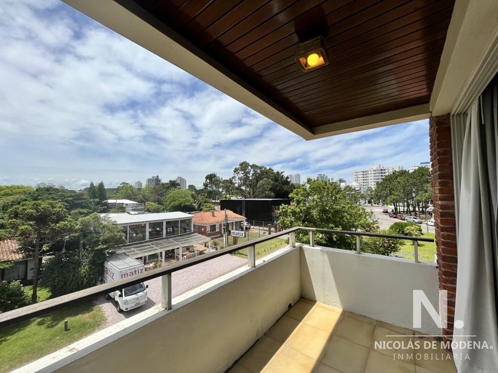 APARTAMENTO EN VENTA PUNTA DEL ESTE, 3 dormitorios
