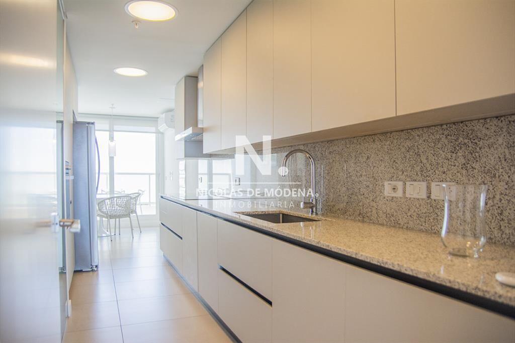 Le Parc III Punta Del Este,departamento de 4 en