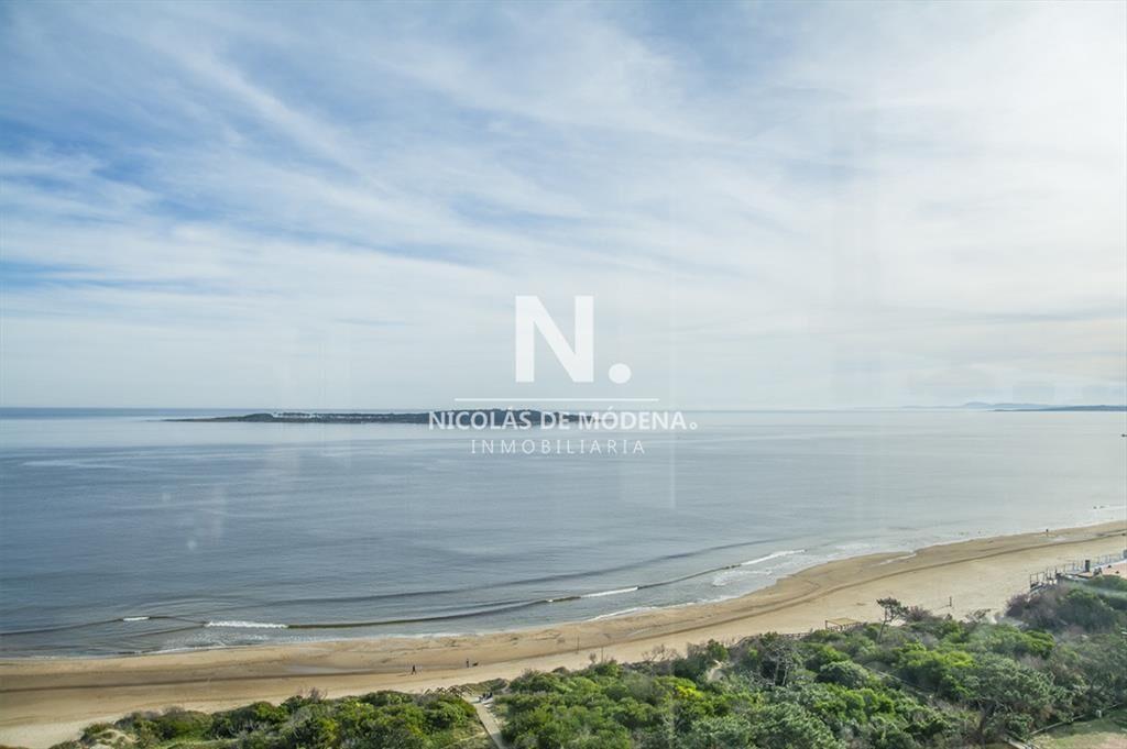 Hermoso Departamento en venta. Torre Tunquelen,
