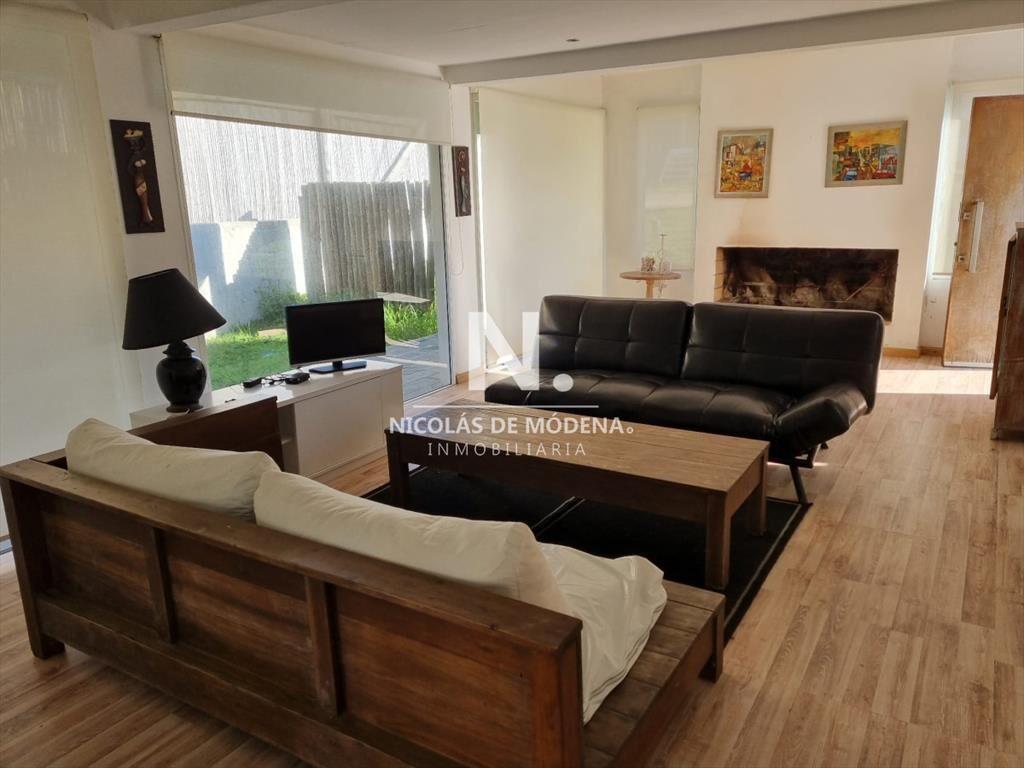 Casa en Altos de Punta Piedras, 3 dormitorios *