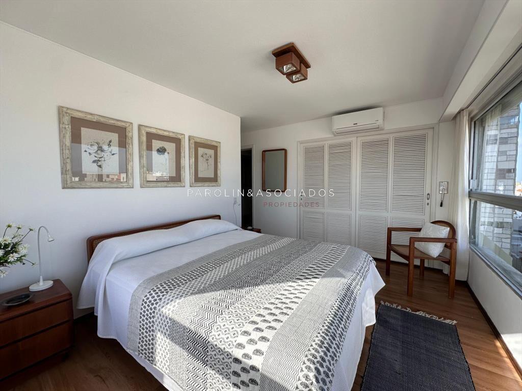 Apartamento de 3 dormitorios en Peninsula, Punta