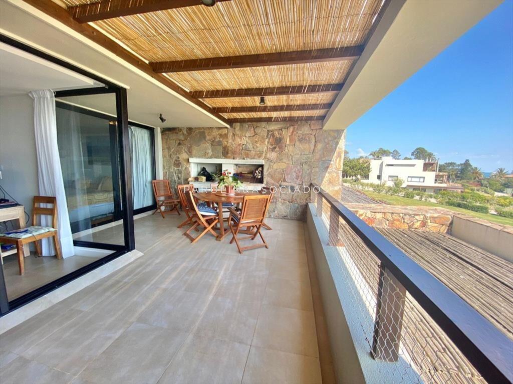 Apartamento en venta de 3 dormitorios en Punta