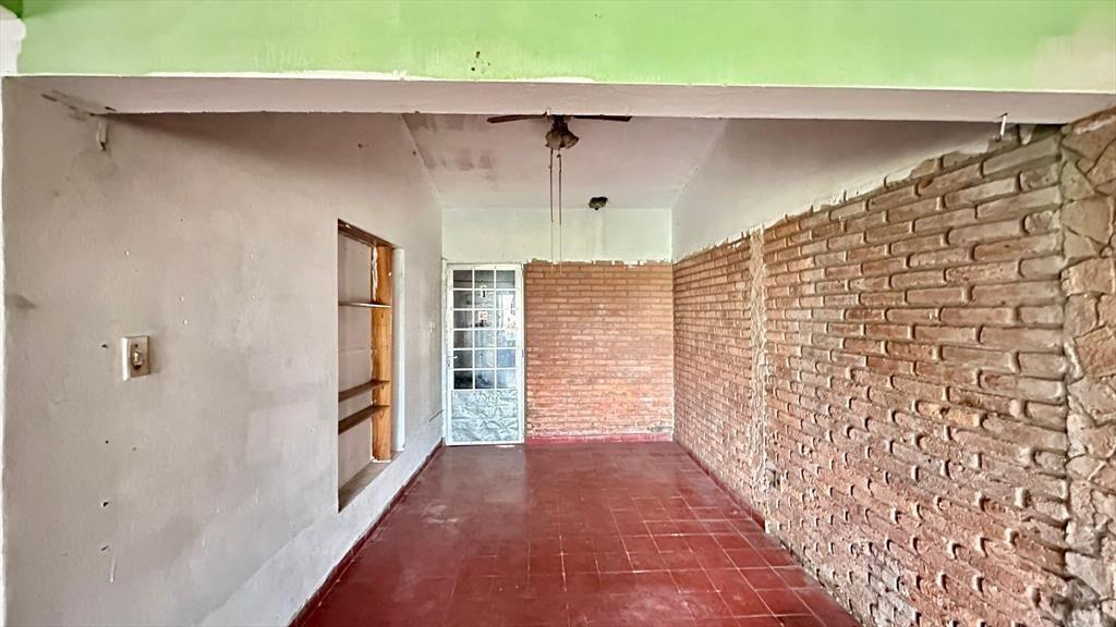 VENTA CASA COSTANERA CON JARDÍN