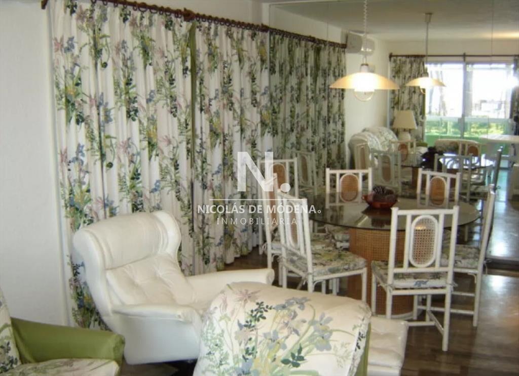 Apartamento de 3 dormitorios en Mansa , Punta del