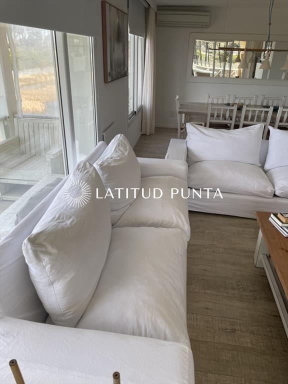 Apartamento de 3 dormitorios en Rincón del Indio