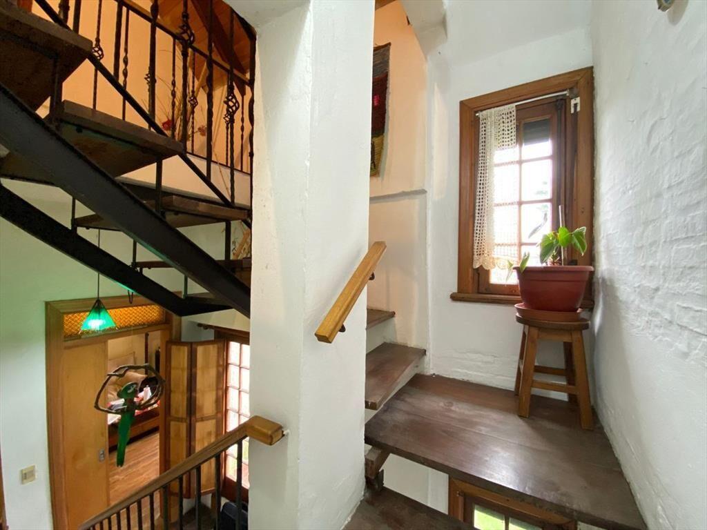 Se venden 2 casas 1 y 3 dormitorios Colón p, único