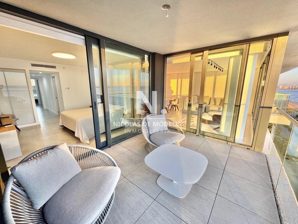 Apartamento frente al mar en Playa Mansa   ? del