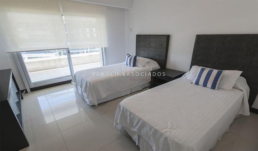 Apartamento en venta en Tiburón III, Punta del