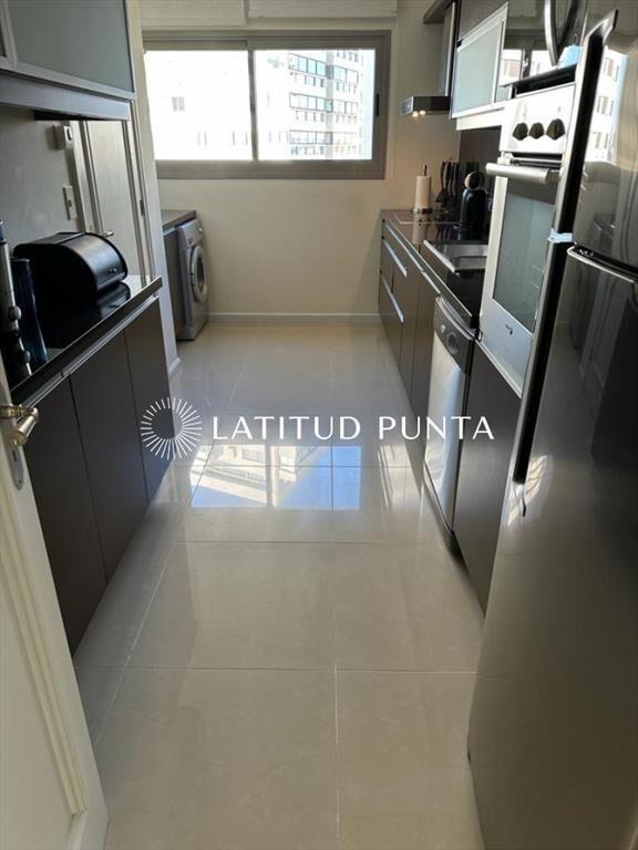 Apartamento con 2 dormitorios en suite
