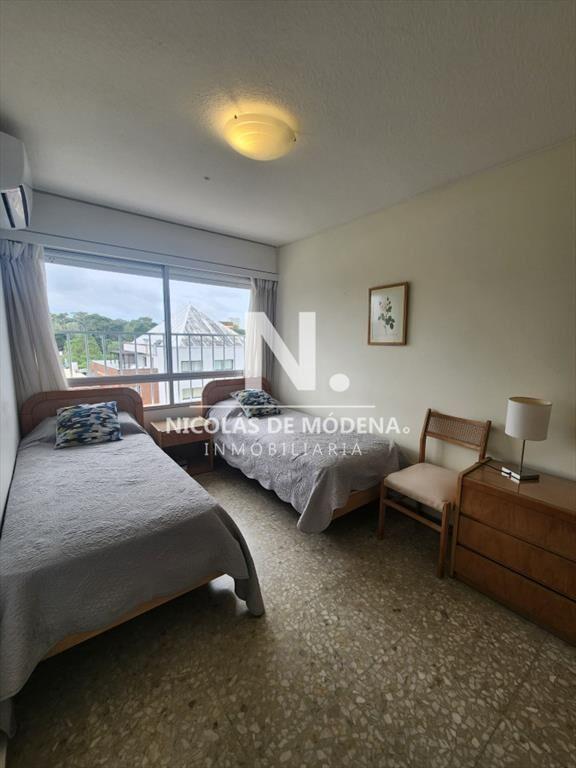 En venta apartamento espacioso en Mansa, Punta de