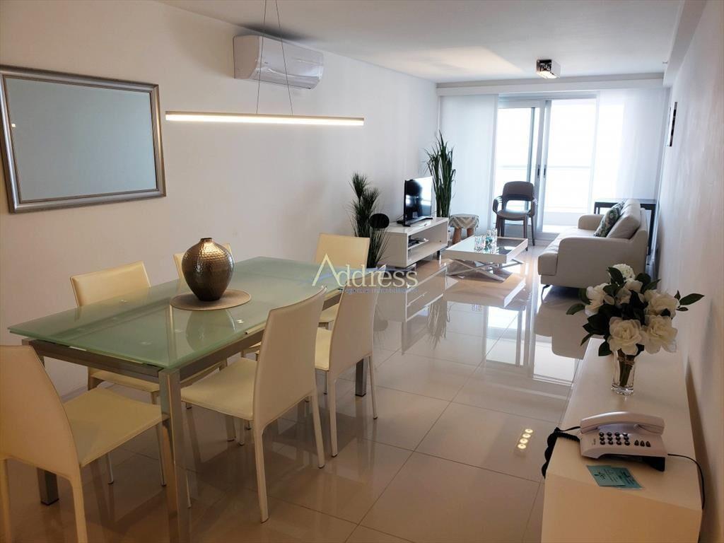 Playa Brava , edificio con amenities